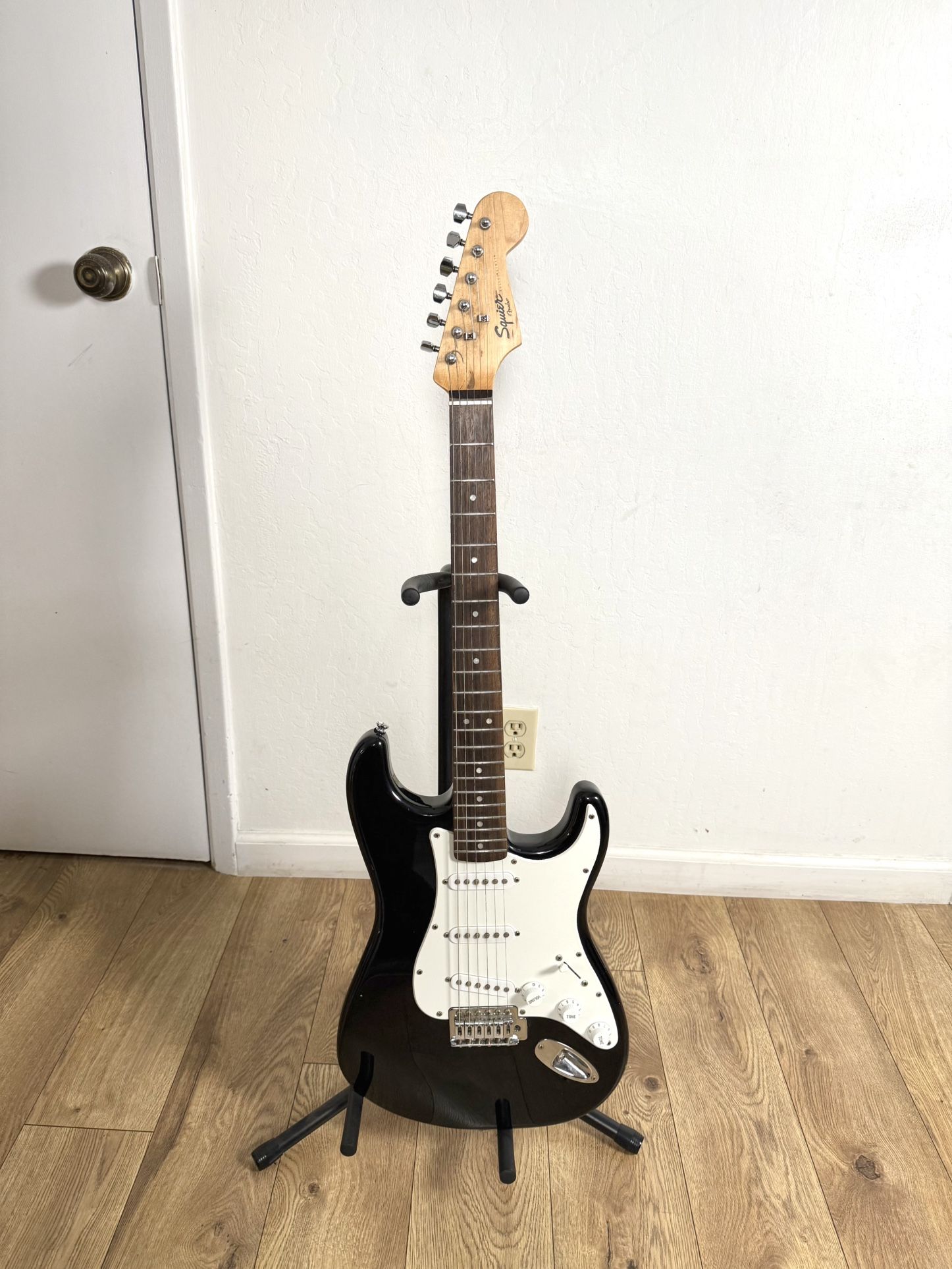 Squire Bullet Strat Electric Guitar