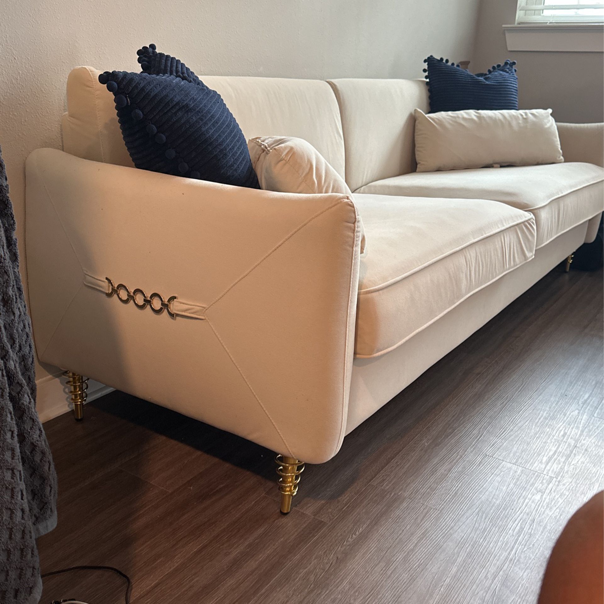 Almost New Modern Couch 