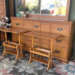 Beautiful Dresser Mirro And Two End Tables 