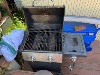 Slightly Worn But Well Working Bbq.