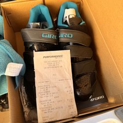 Brand New GIRO Shoes Size 8.5 W