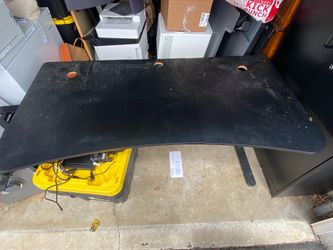 Free Curved Office Desk