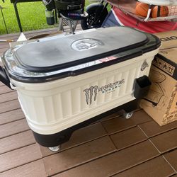 HUGE IGLOO PARTY COOLER $175 firm. 