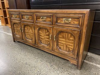 THOMASVILLE Vintage Huntley Nutmeg Buffet