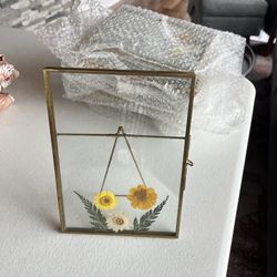 Gold Pressed Flower Frames 