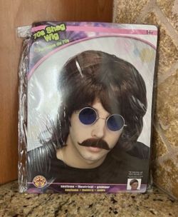 Halloween Rubie's Mens Charachter 70's Shag Brown Wig, Brown.  New un opened package. 