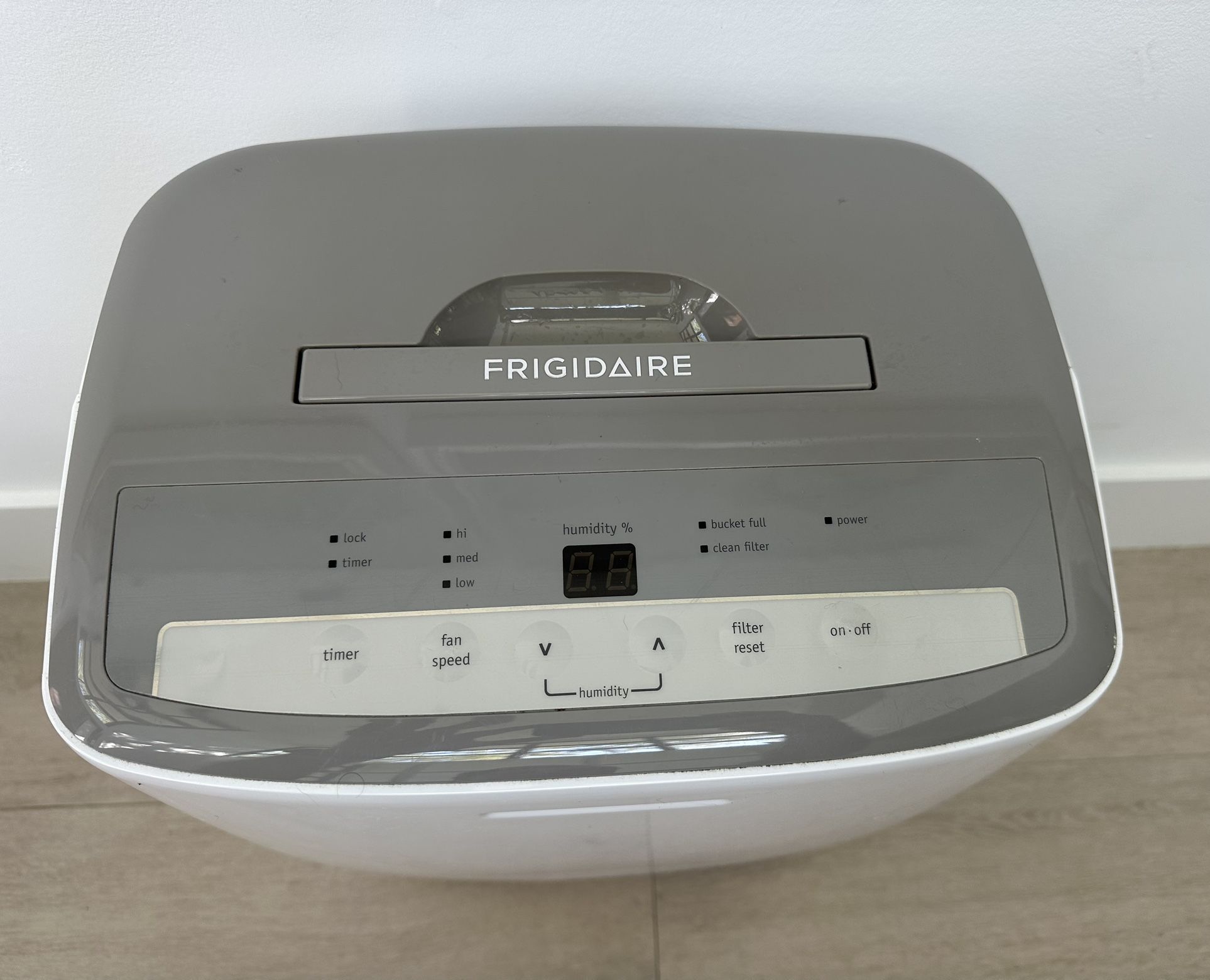 Frigidaire 30Pint Dehumidifier White ModelFFAD3033R1 for Sale in