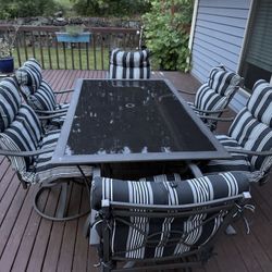 PENDING Outdoor Table And Six Chairs With Cushions
