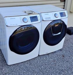 Samsung White Washer and Dryer Set