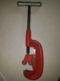 Ridgid wide roll pipe cutter