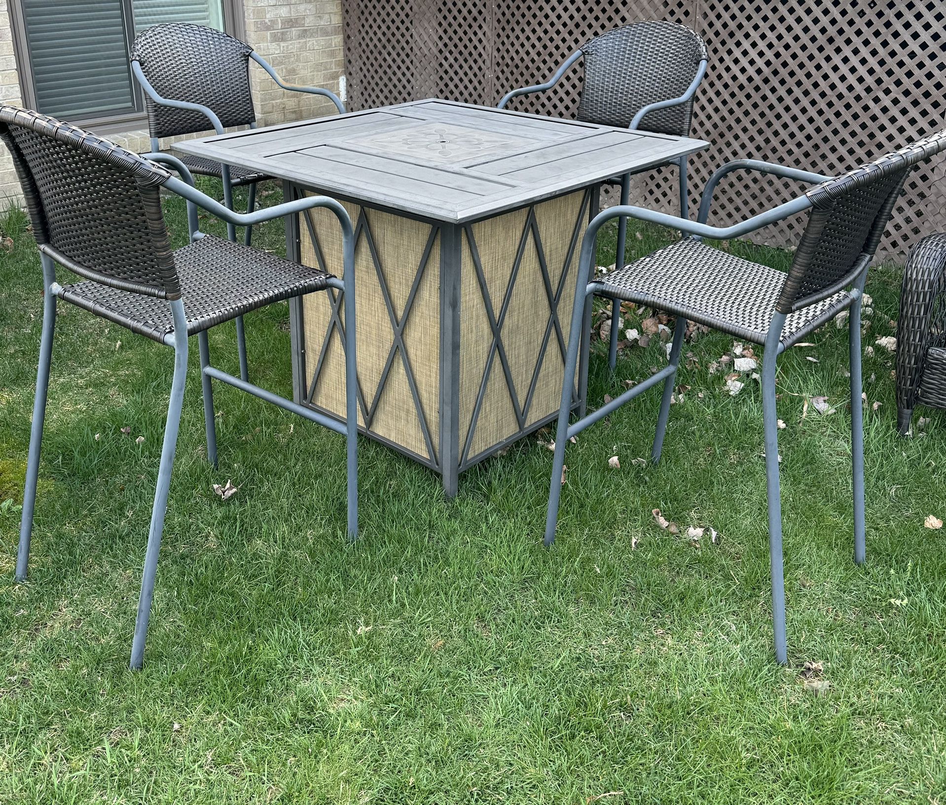 4 Seat Outdoor Patio Furniture With Bonfire Table.