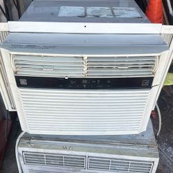 Kenmore elite 12,000 BTU window Ac