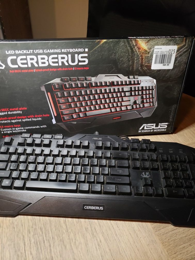 Asus Cerberus Gaming Keyboard (Red and Blue LEDs)