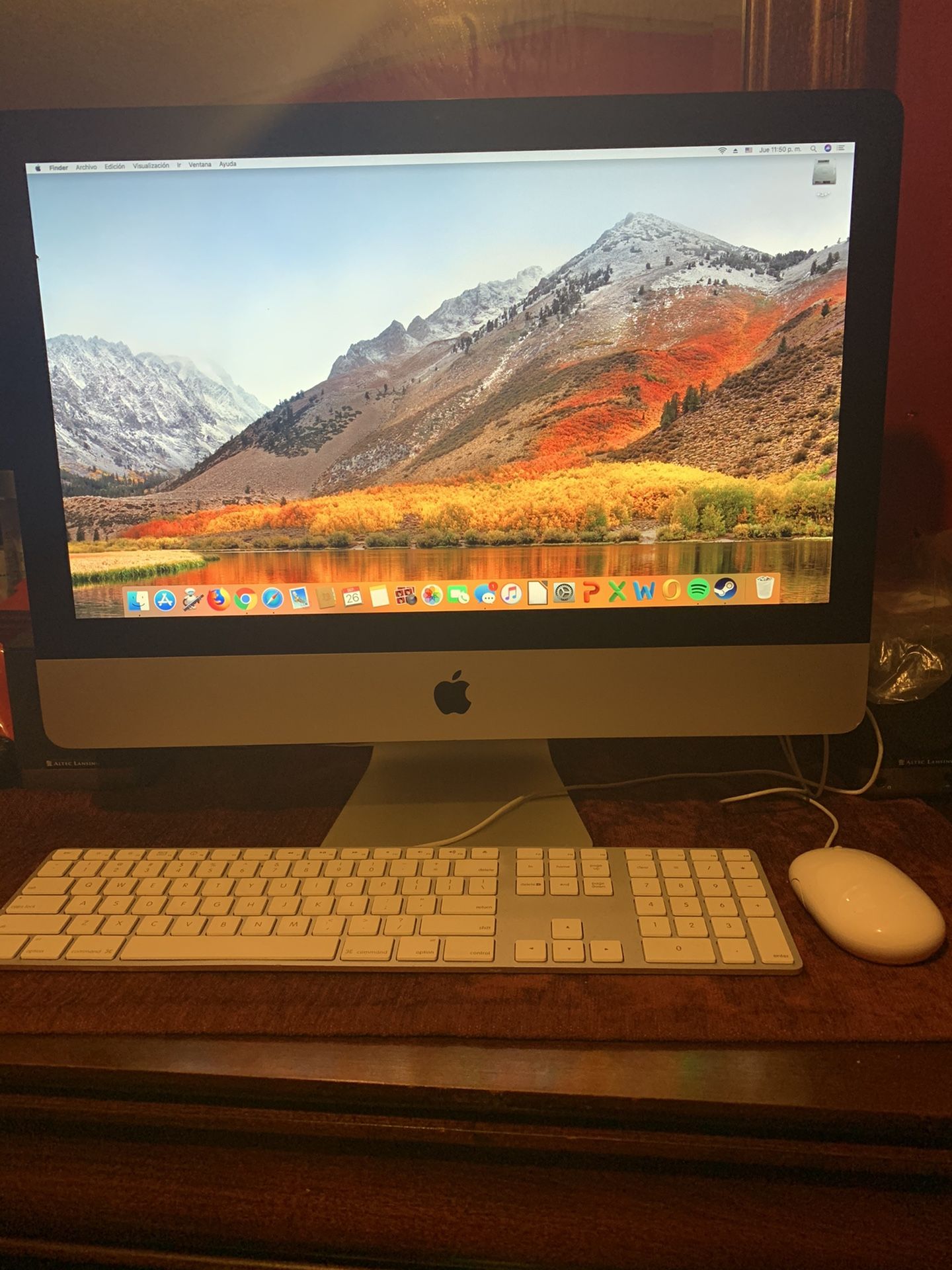 2010 Apple desktop computer