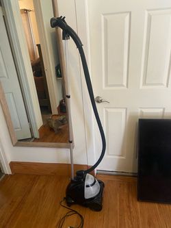 Clothing steamer