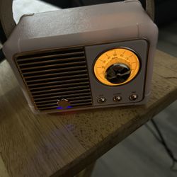 Vintage Bluetooth Speaker 