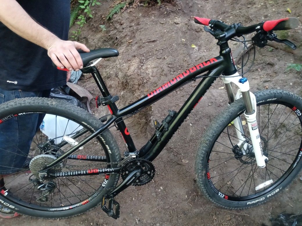 diamondback devine mountain bike