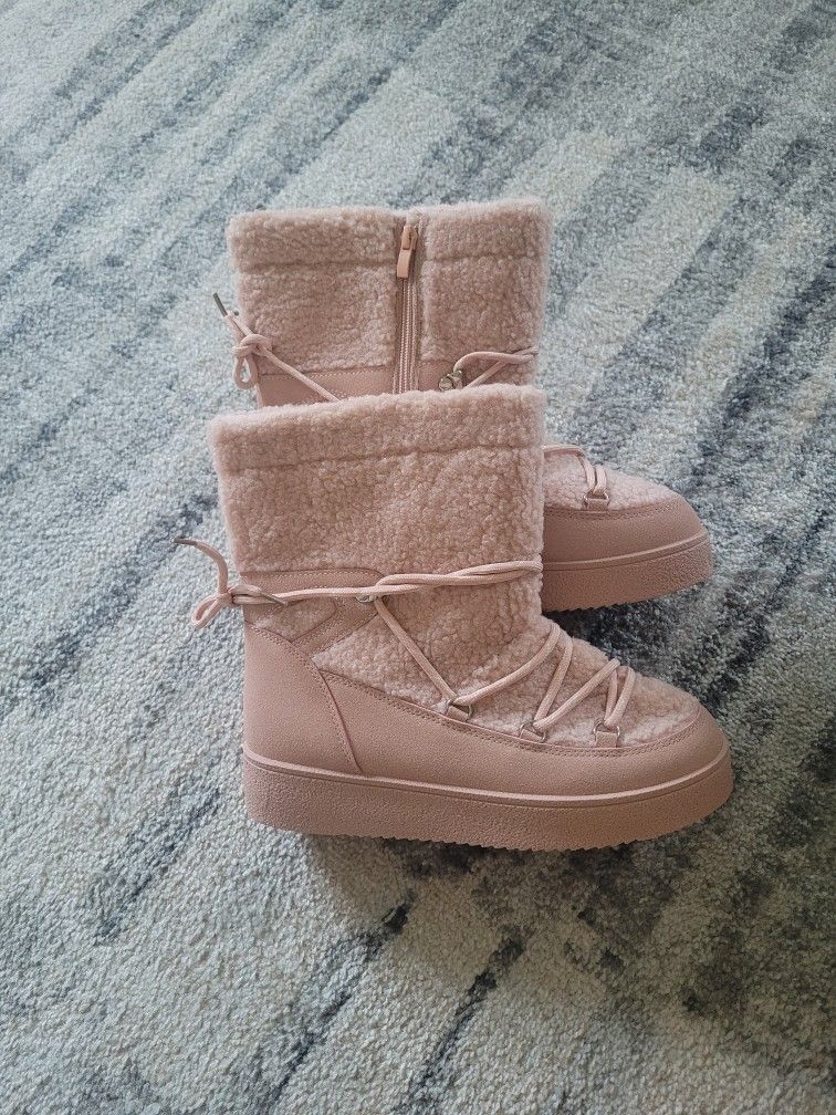 New Boots Size 9