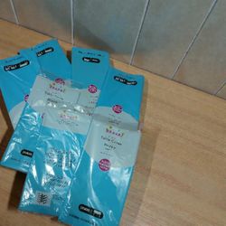 7 Plastic Tablecloths 