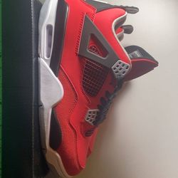 Jordan 4 "Toro Bravo" Size 10.5