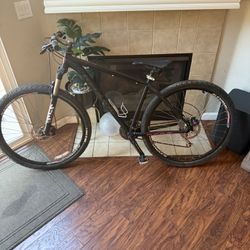 Redline Mountain Bike  D600