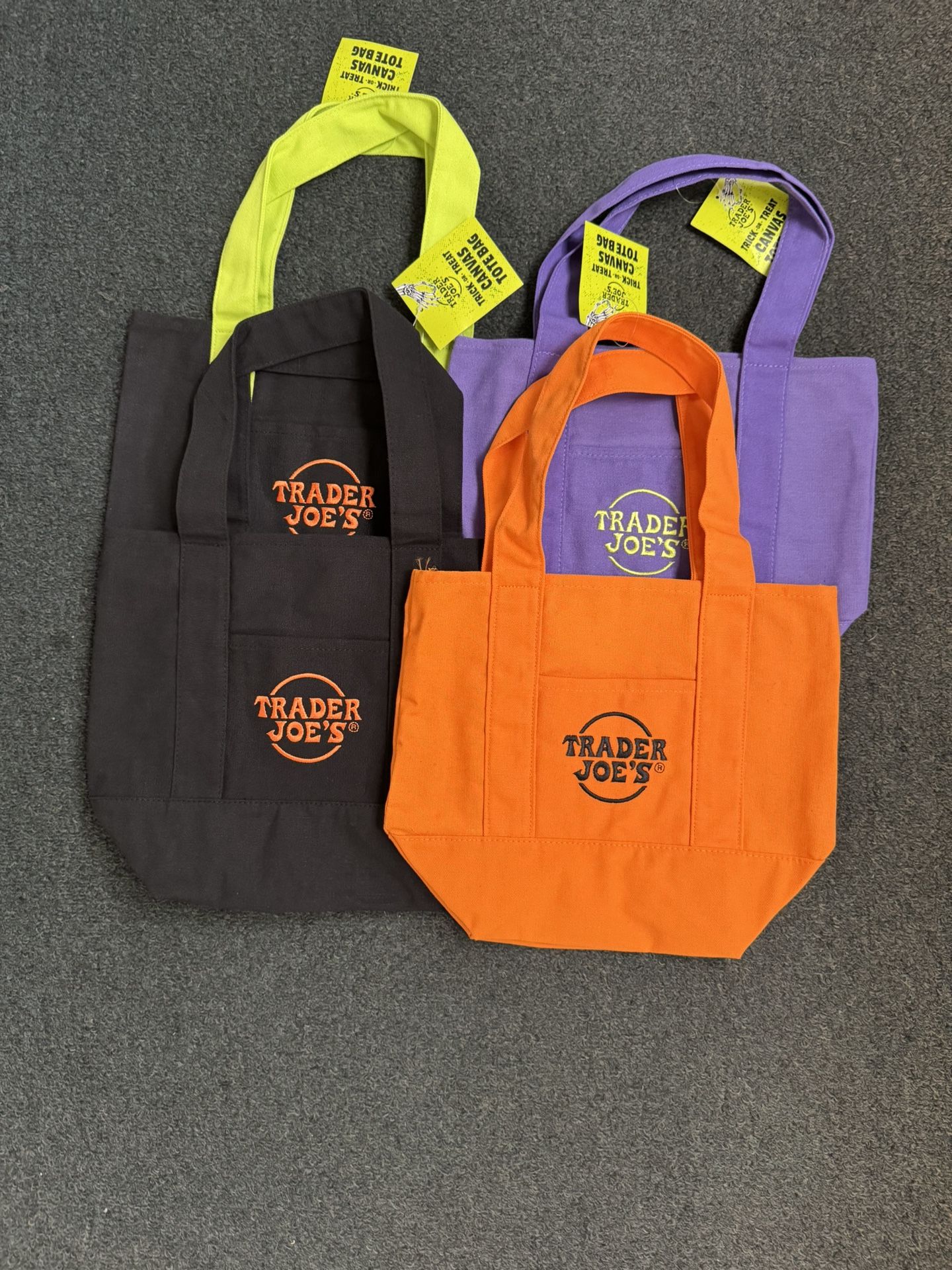 Trader joes 2025 Halloween mini canvas tote bags Trick or treat canvas tote bags 4 pcs New, never used