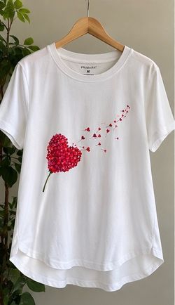 Primark Women’s White Heart Graphic T-Shirt – Size M, Relaxed Fit