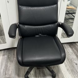 LazyBoy Chair Brand New Priced To Sell