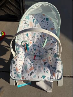 Baby rocker NWT