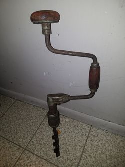 Hand drill