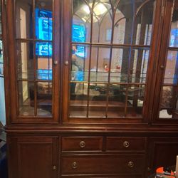 Elegant Vintage China Cabinet With Glass Doors 