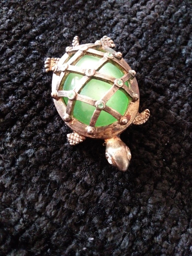 Turtle Brooch