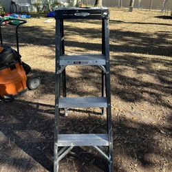 4 Ft Ladder 