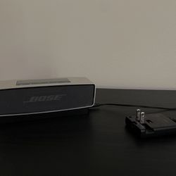 Speaker BOSE Bluetooth With Charging Base