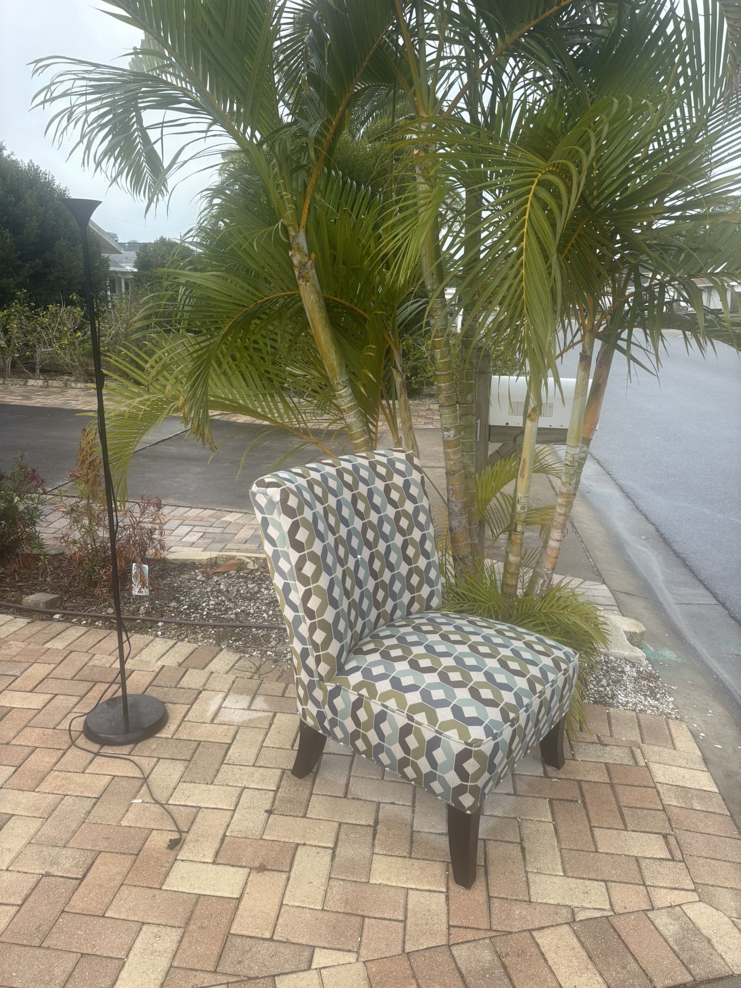 Free Accent Sofa Chair - Curbside