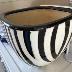 Vintage Zebra Stripes Large Decorative Ceramic Plant Pot