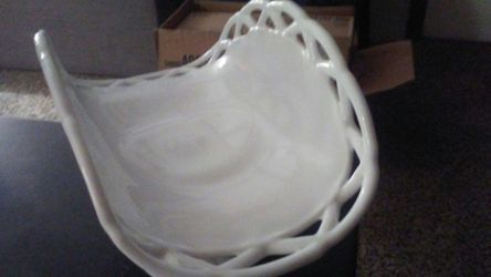 Milk glass bowl