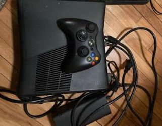 Xbox 350 /controller/ games