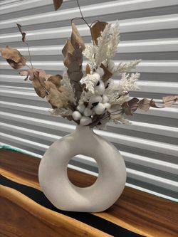 Nordic Style Creative Circle Shaped Vase