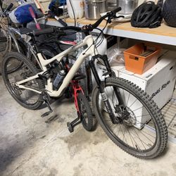 Specialized Full Suspension Mountain Bike
