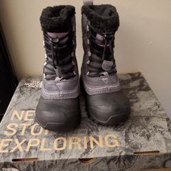 Noth Face Boots For Girls Brand New NWT 