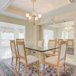 Dinning Room Table & Chairs