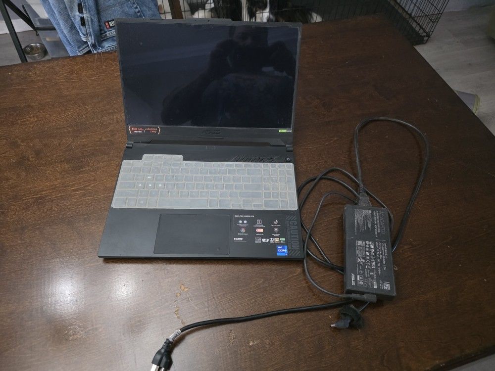 Asus TUF 15 I7 4070