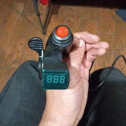 Thumb Throttle