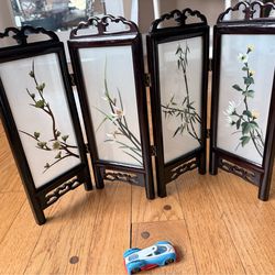 Vintage 4 Pannel Asian Folding Hand Embroidered On Silk
