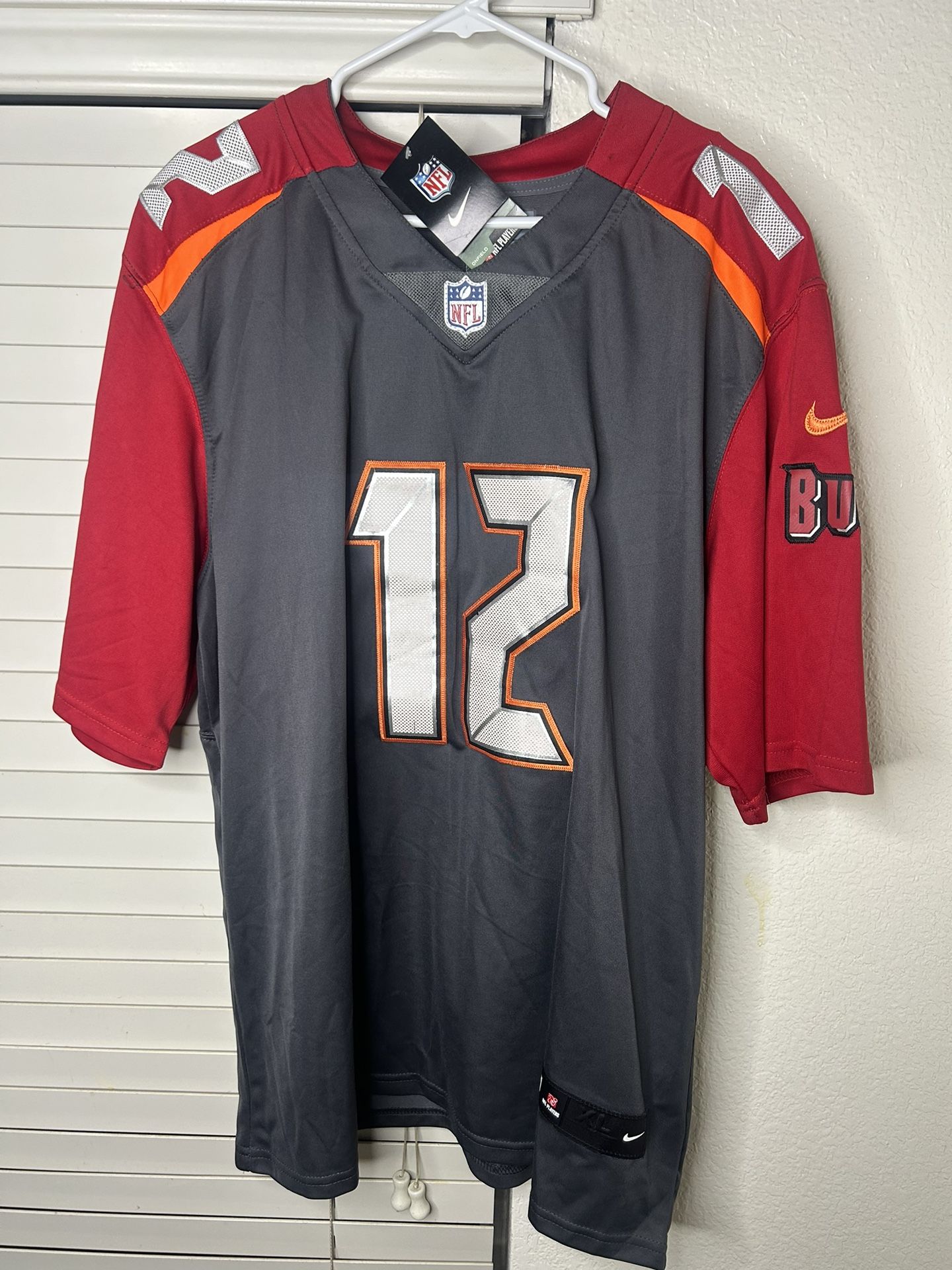 Tampa Bay Buccaneers Tom Brady Nike Gray & Red Vapor Limited Jersey