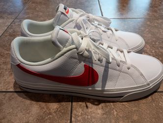 Nike Court Legacy