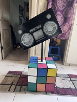 Retro Decorative Artwork 