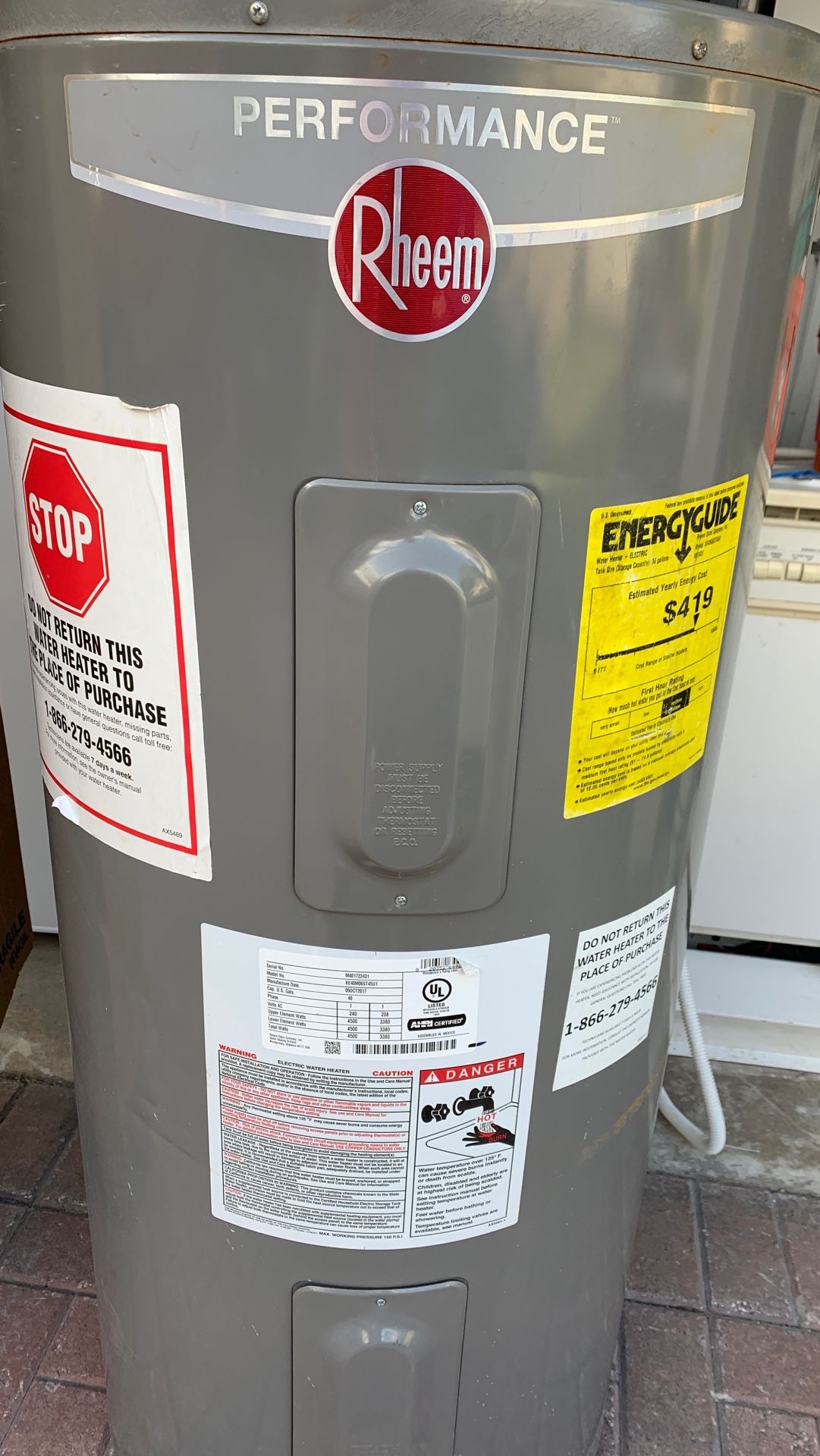 Water heater o calentador de agua de 40 galones marca Rheem