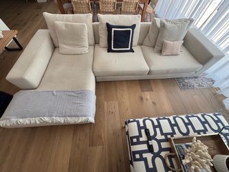 Artefacto Sectional